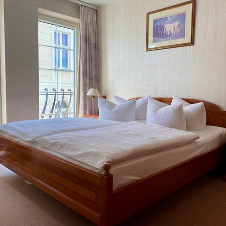Hotel Am Markt Altentreptow Kültér fotó