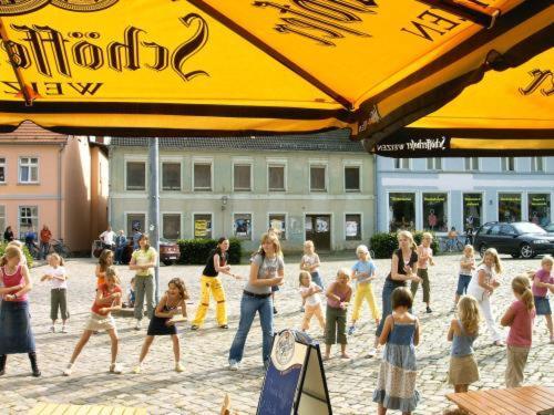 Hotel Am Markt Altentreptow Kültér fotó