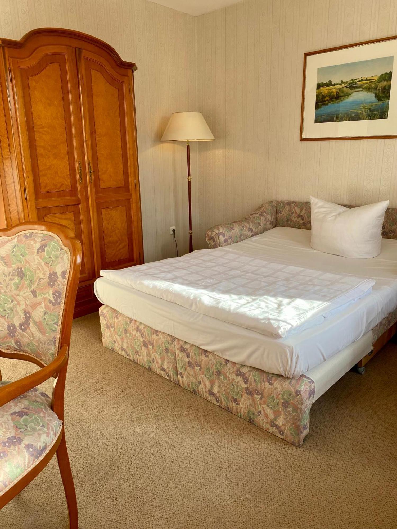 Hotel Am Markt Altentreptow Kültér fotó