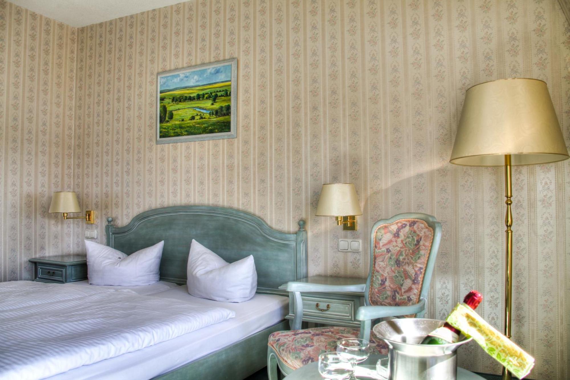 Hotel Am Markt Altentreptow Kültér fotó
